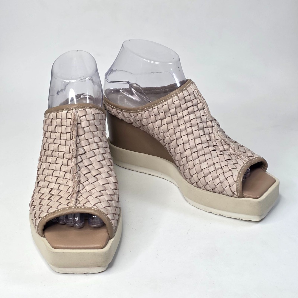 Patrizia Bonfanti Italy Women's Sandals Size 7.5 Beige Woven Leather Wedge Shoes